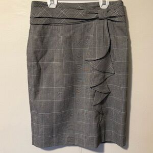 Worthington Plaid Check Side Ruffle Back Slit Skirt Gray Womens Size 8 EUC